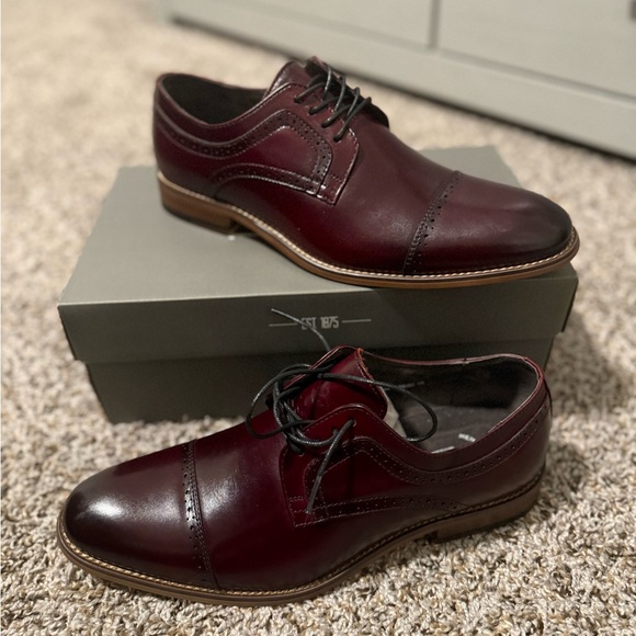 Stacy Adams Burgundy Oxford Shoes - Picture 14 of 15